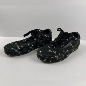 Vans Women’s size 6 old skool “midnight floral” black canvas skate shoe